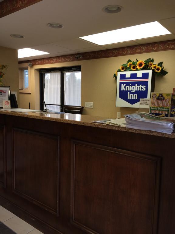 Knights Inn ניופורט מראה חיצוני תמונה